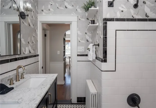 $10,000 | 26 Vernon Avenue, Newport, RI 02840