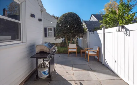 $10,000 | 26 Vernon Avenue, Newport, RI 02840