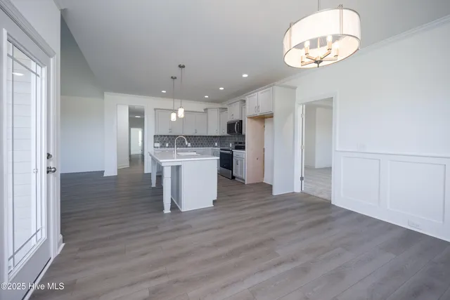 $347,500 | 107 Sunny Acres Lane, Clinton, NC 28328