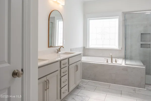 $347,500 | 107 Sunny Acres Lane, Clinton, NC 28328