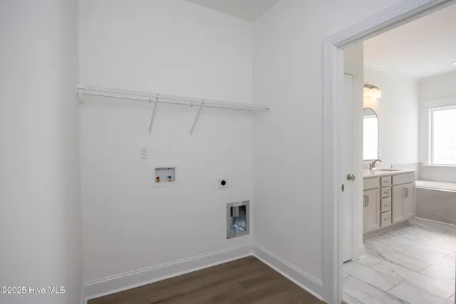 $347,500 | 107 Sunny Acres Lane, Clinton, NC 28328