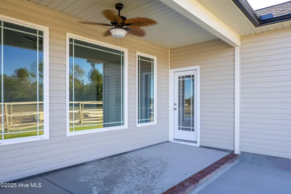 $347,500 | 107 Sunny Acres Lane, Clinton, NC 28328