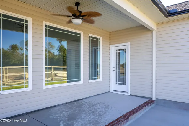 $347,500 | 107 Sunny Acres Lane, Clinton, NC 28328