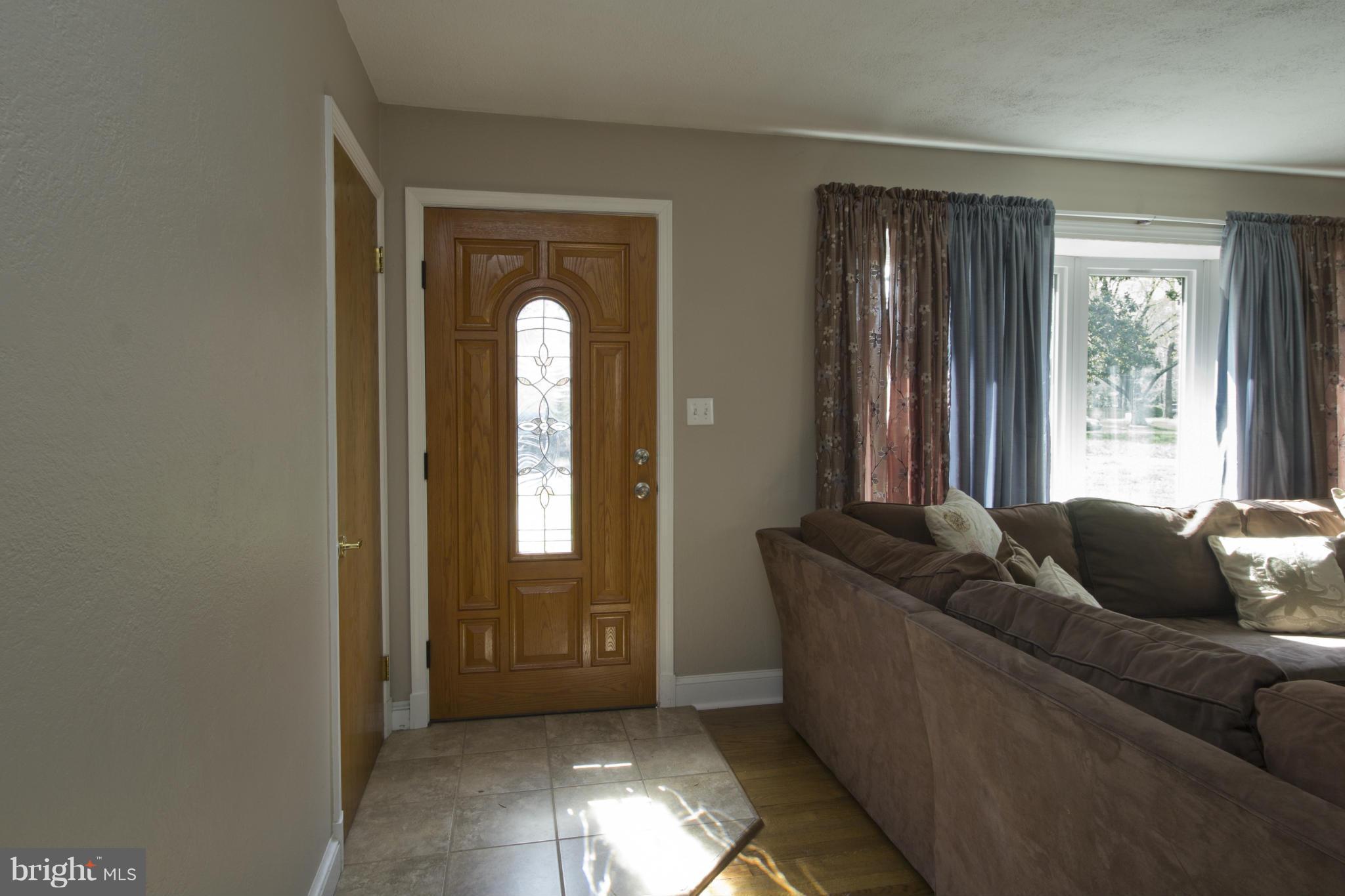 1242 Maple Road Arnold, MD 21012 - Photo 2 of 23 Foyer