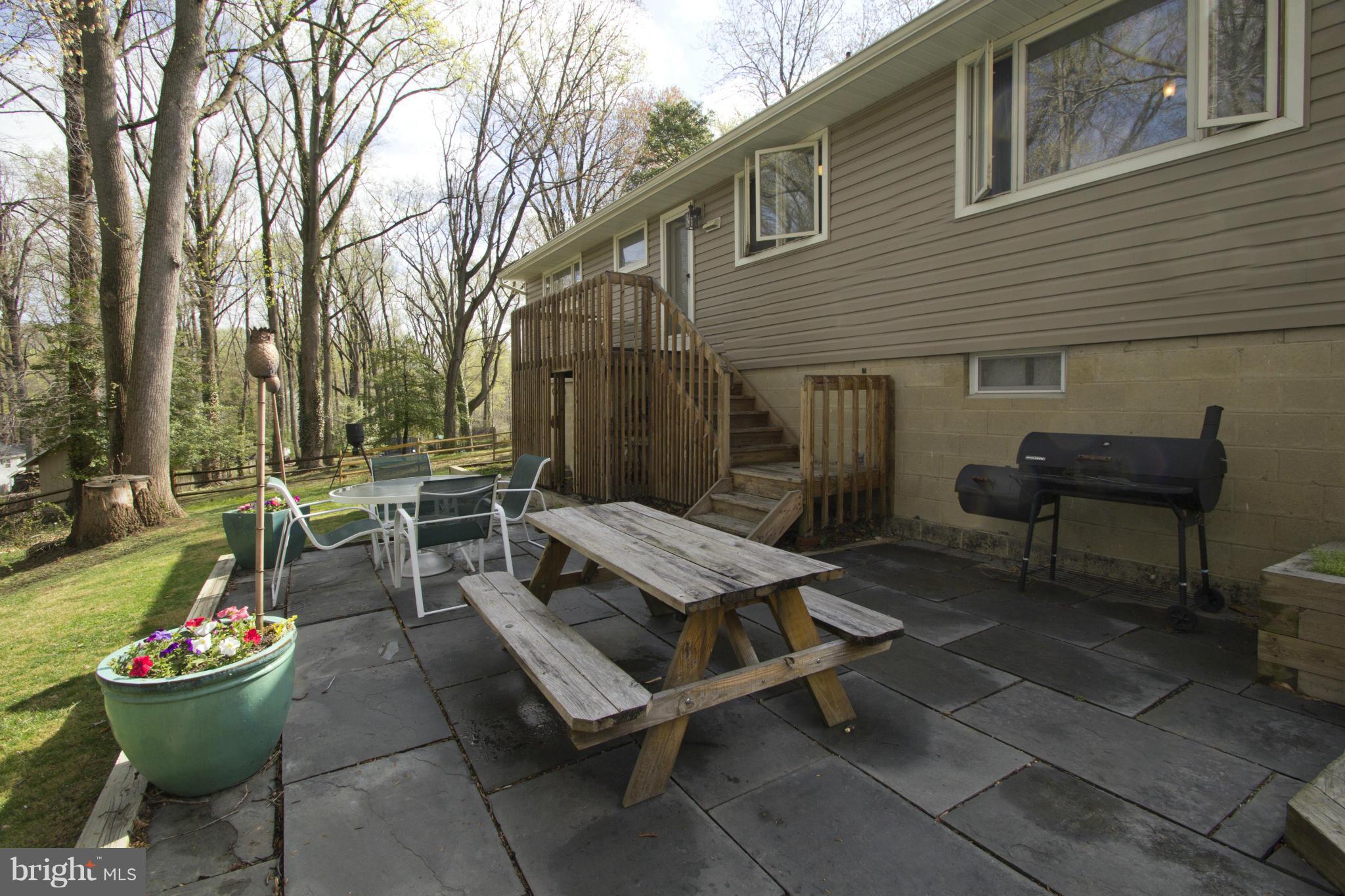 1242 Maple Road Arnold, MD 21012 - Photo 18 of 23 Patio
