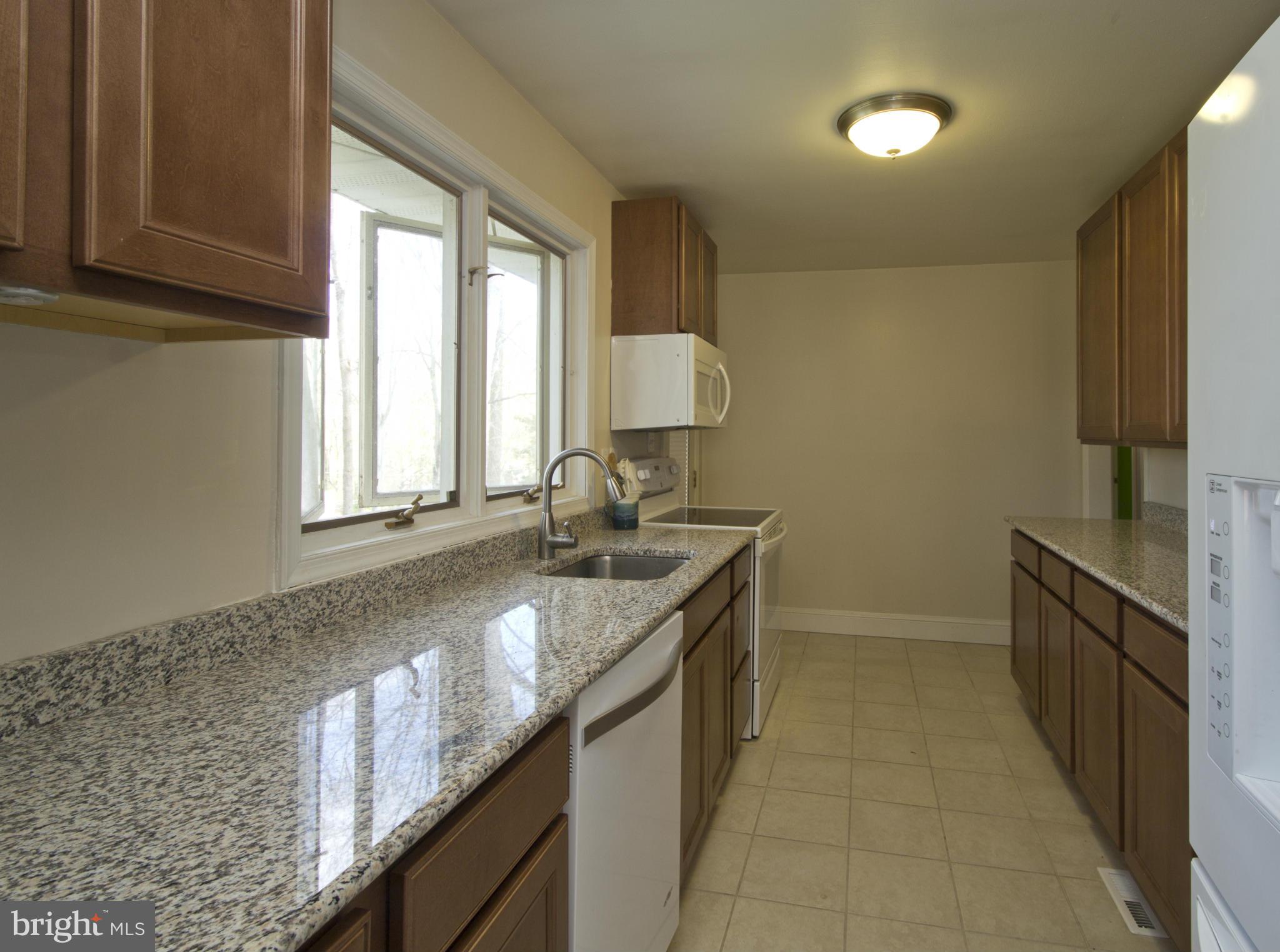 1242 Maple Road Arnold, MD 21012 - Photo 4 of 23 Kitchen