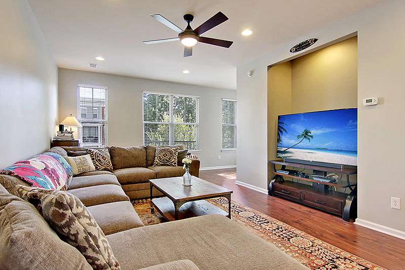 1453 Roustabout Way Charleston, SC 29414 - Photo 4 of 16 Living Room