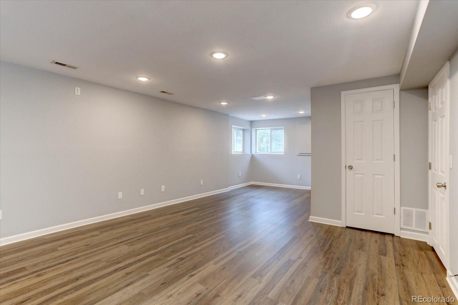 9927 Spring Hill Lane Highlands Ranch, CO 80129 - Photo 38 of 50 Gallery Image 38