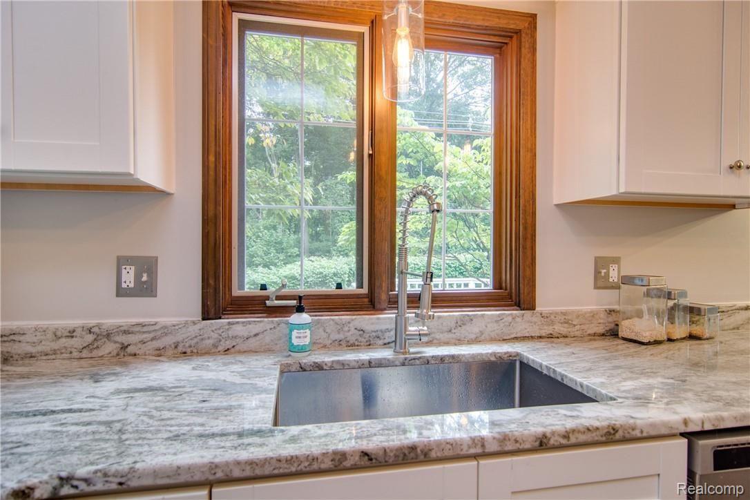 41738 Waterfall Road Northville, MI 48168 - Photo 11 of 45 _DSC3621Enfused.jpg