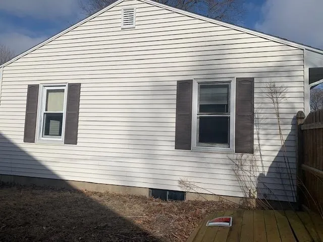 a view of a white house