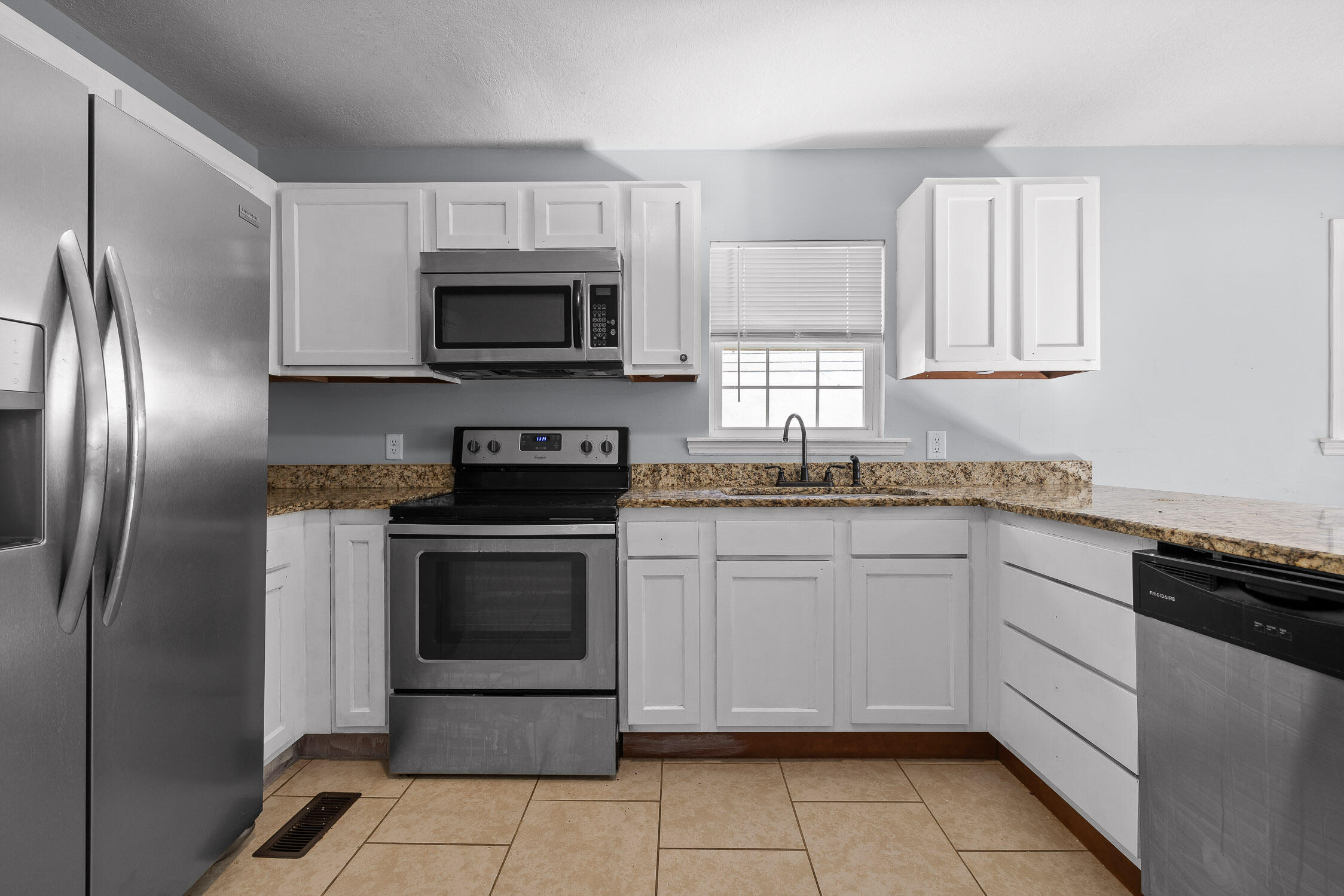 519 Lullwater Road Chattanooga, TN 37405 - Photo 14 of 27 Lullwater-21