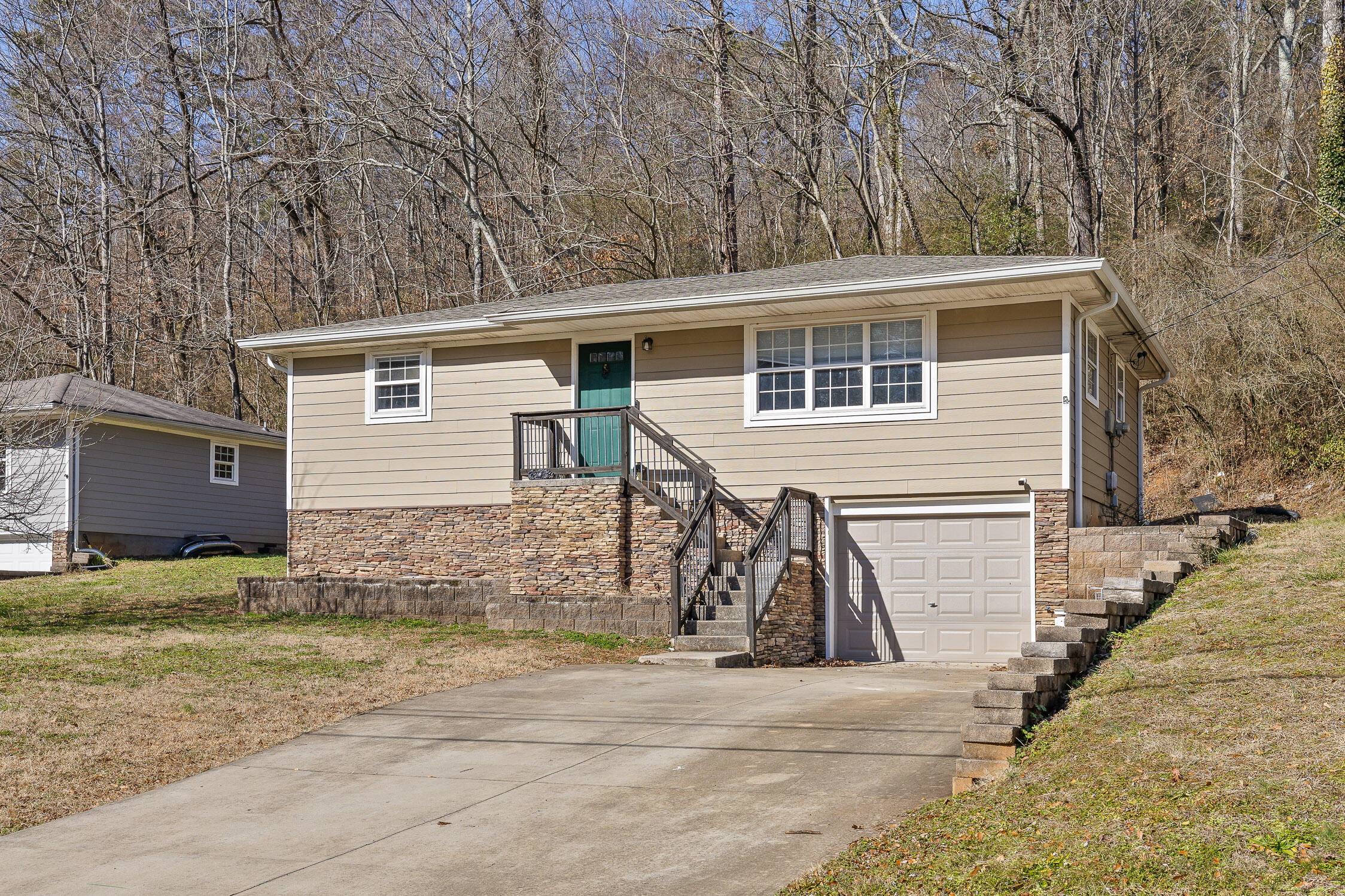 519 Lullwater Road Chattanooga, TN 37405 - Photo 2 of 27 Lullwater-27
