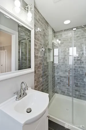 $3,600 | 19 Evelyn Court, Maplewood, NJ 07040