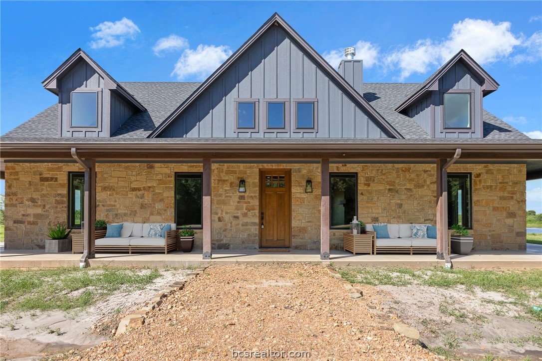 6951 Watermelon Road Somerville, TX 77879 - Photo 8 of 48 Entry to home from the circle drive.