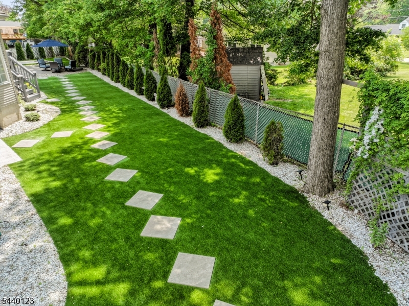22 Woodhaven Road Parsippany, NJ 07054 - Photo 45 of 49