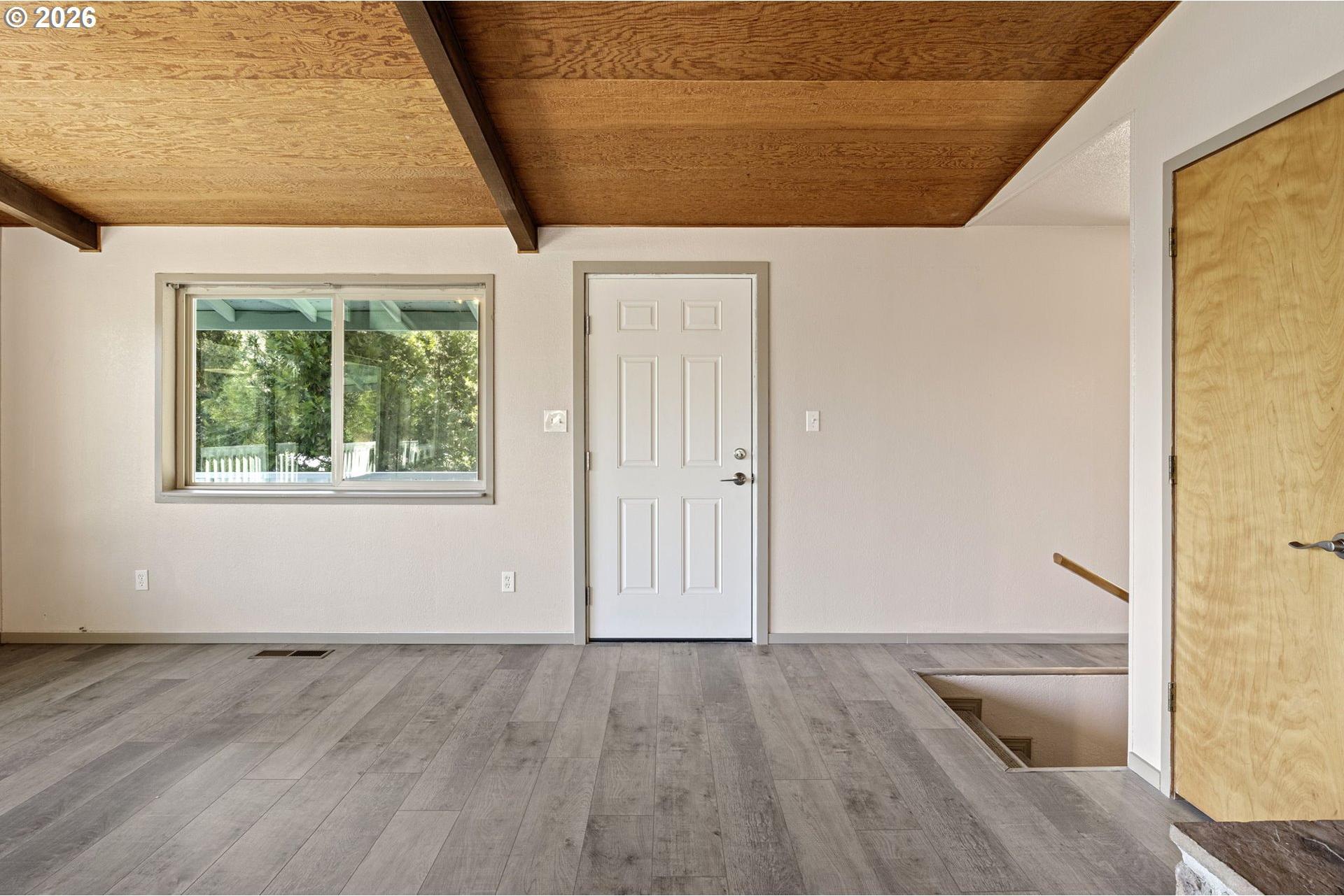1604 Spring Brook Road Myrtle Creek, OR 97457 - Photo 4 of 48 Gallery Image 4