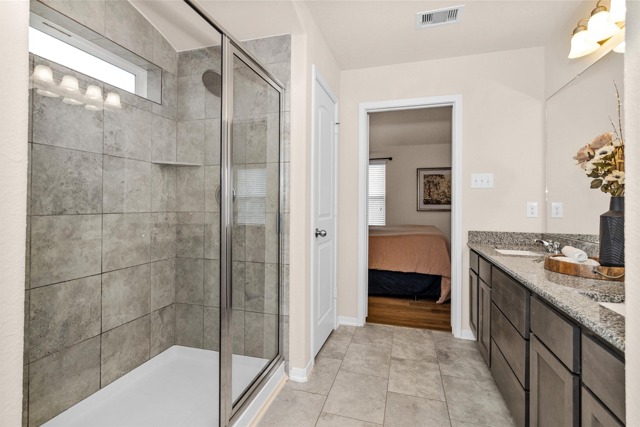 29443 Ridge Clearing Trail Spring, TX 77386 - Photo 22 of 36 Primary bath