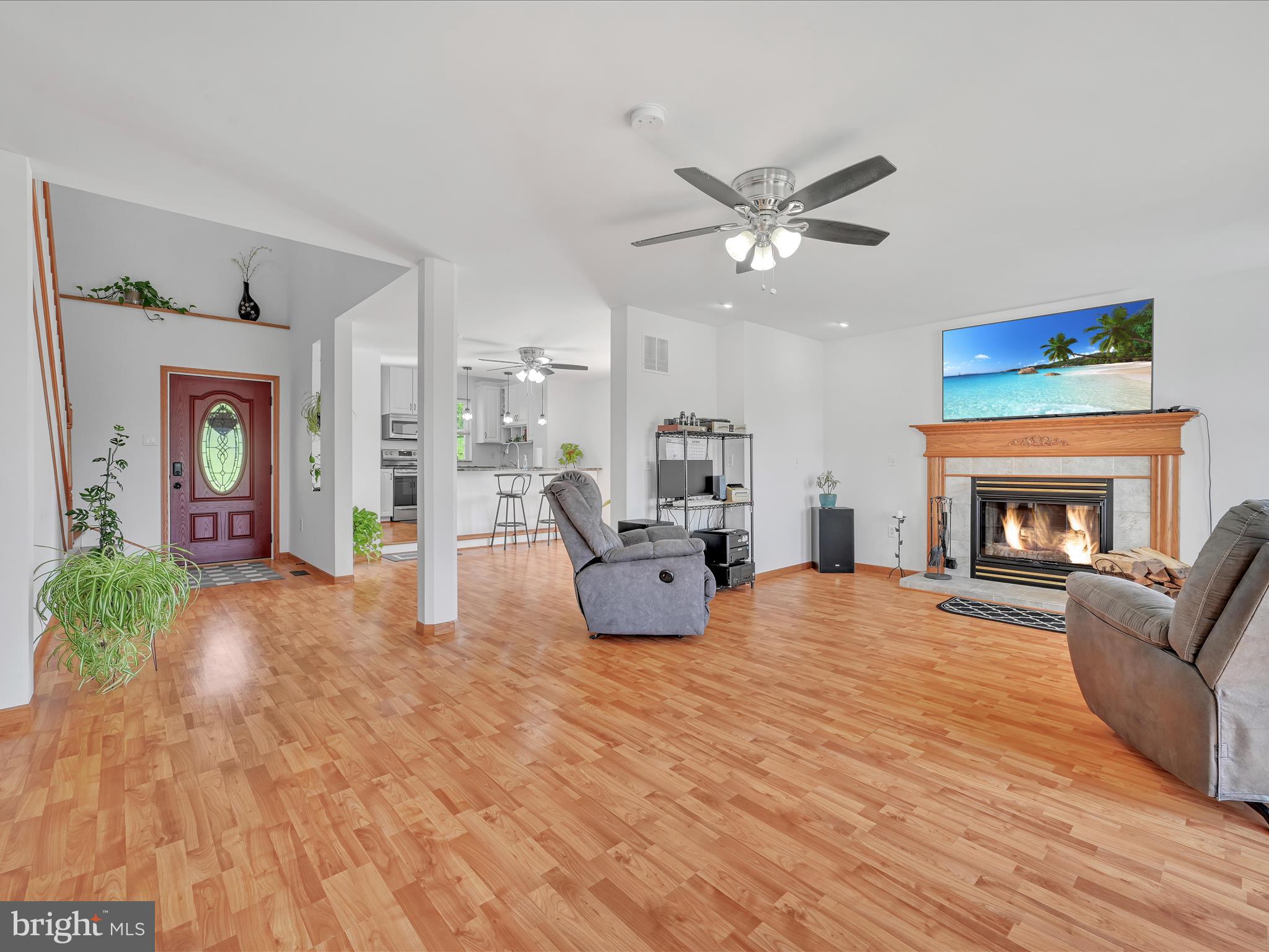 207 Miller Road Reading, PA 19608 - Photo 5 of 46 Living Room