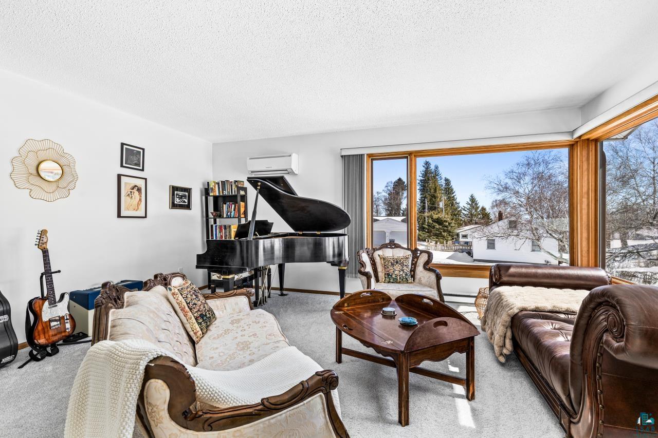 2009 Hutchinson Road Duluth, MN 55811 - Photo 7 of 60