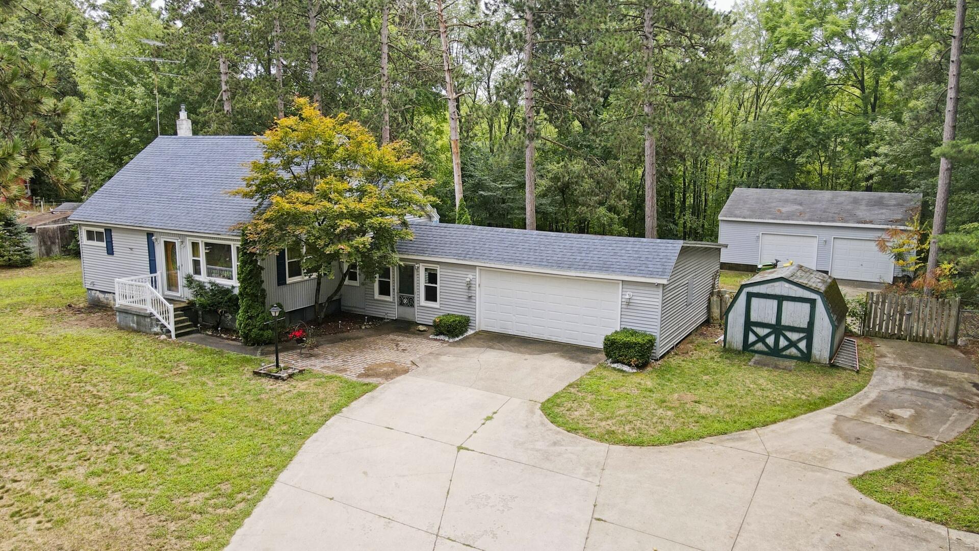 490 17 Mile Road Kent City, MI 49330 - Photo 1 of 49 Custom_0930 1