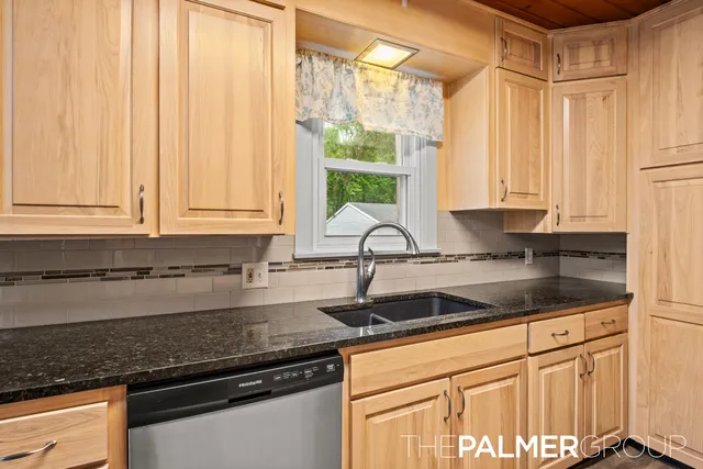 $315,000 | 490 17 Mile Road, Kent City, MI 49330