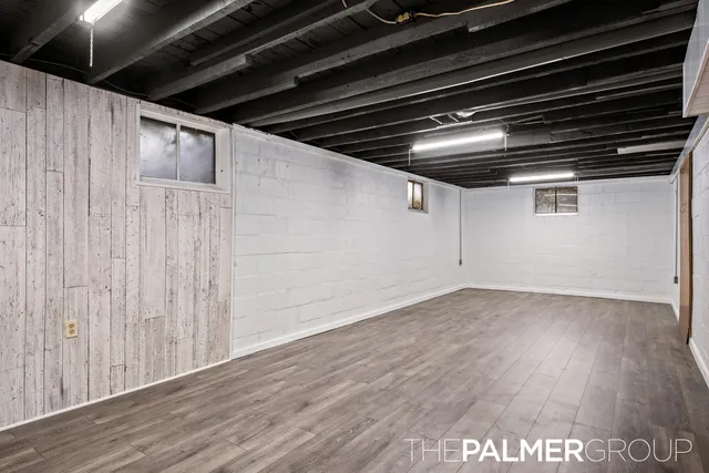 $315,000 | 490 17 Mile Road, Kent City, MI 49330