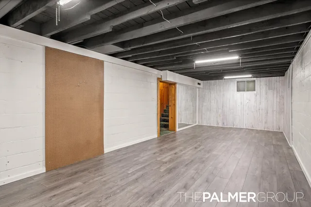 $315,000 | 490 17 Mile Road, Kent City, MI 49330