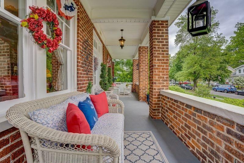 1961 Belleville Road Southwest Roanoke, VA 24015 - Photo 4 of 42 Front Porch (1)