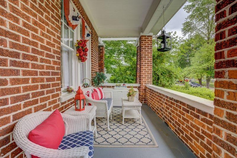 1961 Belleville Road Southwest Roanoke, VA 24015 - Photo 6 of 42 Front Porch (3)