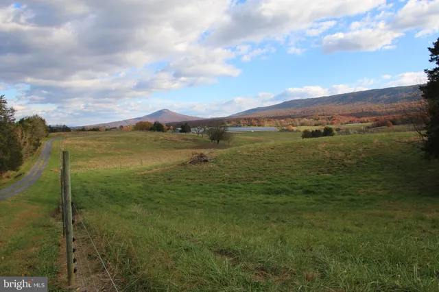 $2,400,000 | 499 East Lee Highway, New Market, VA 22844