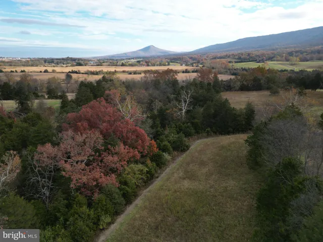 $2,400,000 | 499 East Lee Highway, New Market, VA 22844