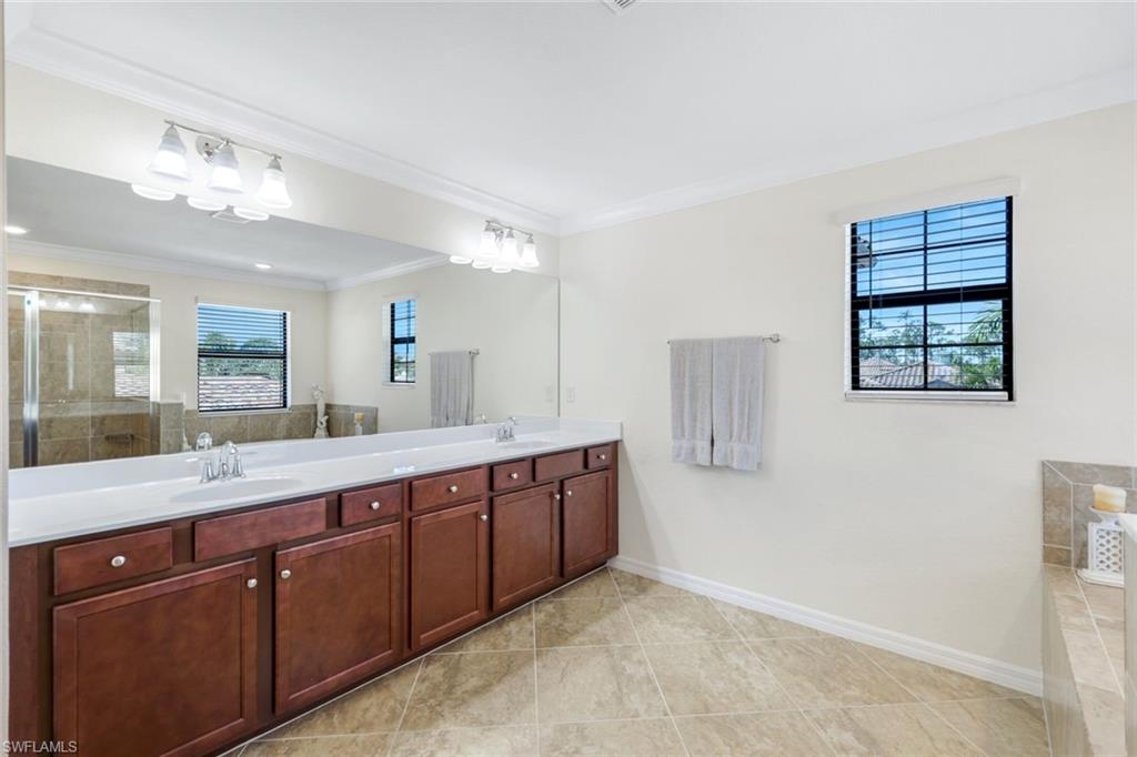 9250 Shadow Oak Lane Naples, FL 34120 - Photo 24 of 47