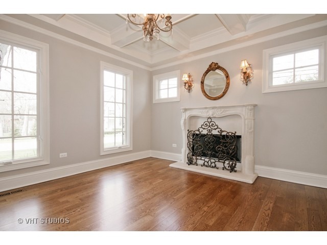 744 West Maple Street Hinsdale, IL 60521 - Photo 4 of 25