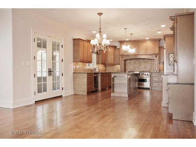 744 West Maple Street Hinsdale, IL 60521 - Photo 7 of 25