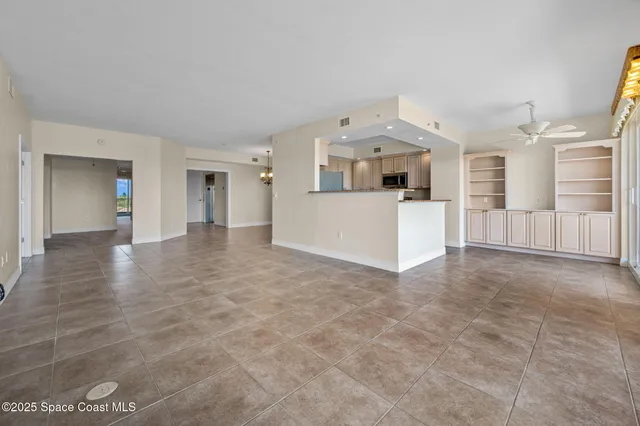 $669,000 | 140 Warsteiner Way, Unit 302, Melbourne Beach, FL 32951
