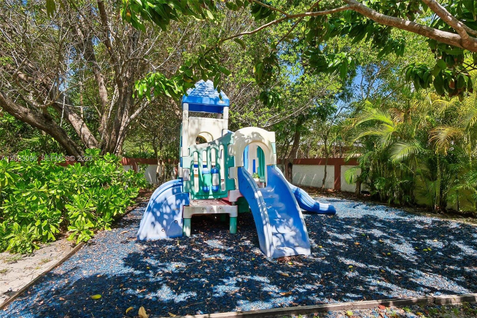 425 Grapetree Drive, Unit 211 Key Biscayne, FL 33149 - Photo 31 of 31