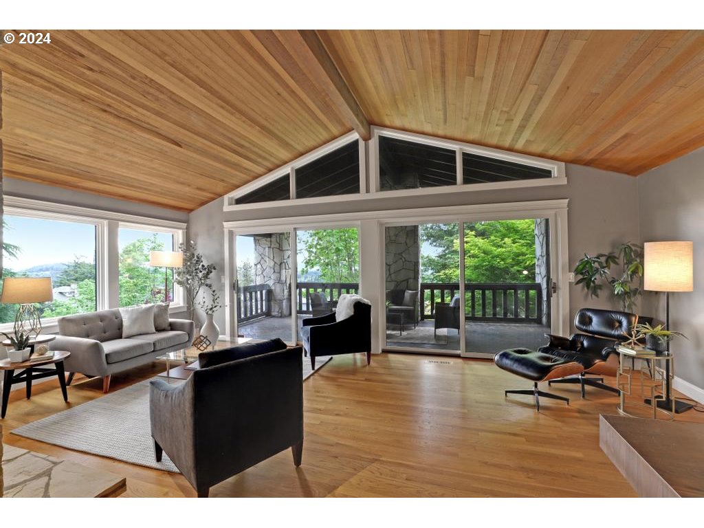 3128 Northeast Rocky Butte Road Portland, OR 97220 - Photo 4 of 46 Gallery Image 4
