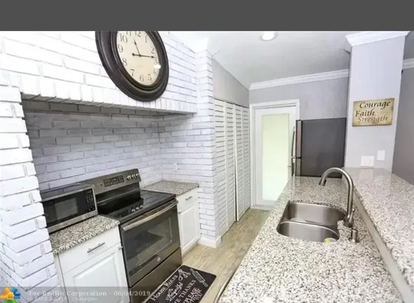 $389,000 | 6960 Southwest 1st Street, Margate, FL 33068