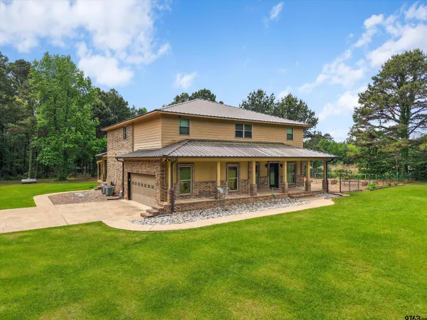 $599,900 | 2976 E Creek, Henderson, TX 75652