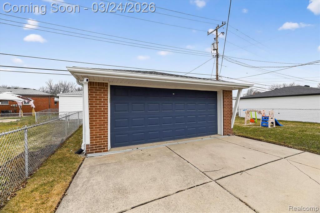 18053 Airport Road Fraser, MI 48026 - Photo 26 of 26