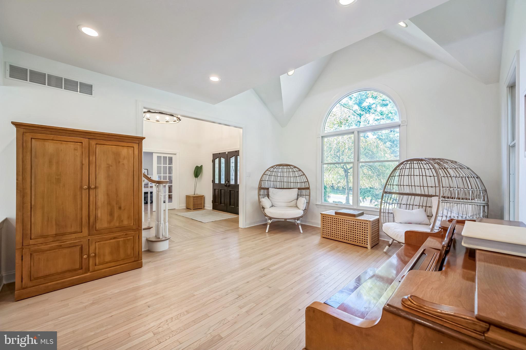 617 Dager Road Ambler, PA 19002 - Photo 5 of 35