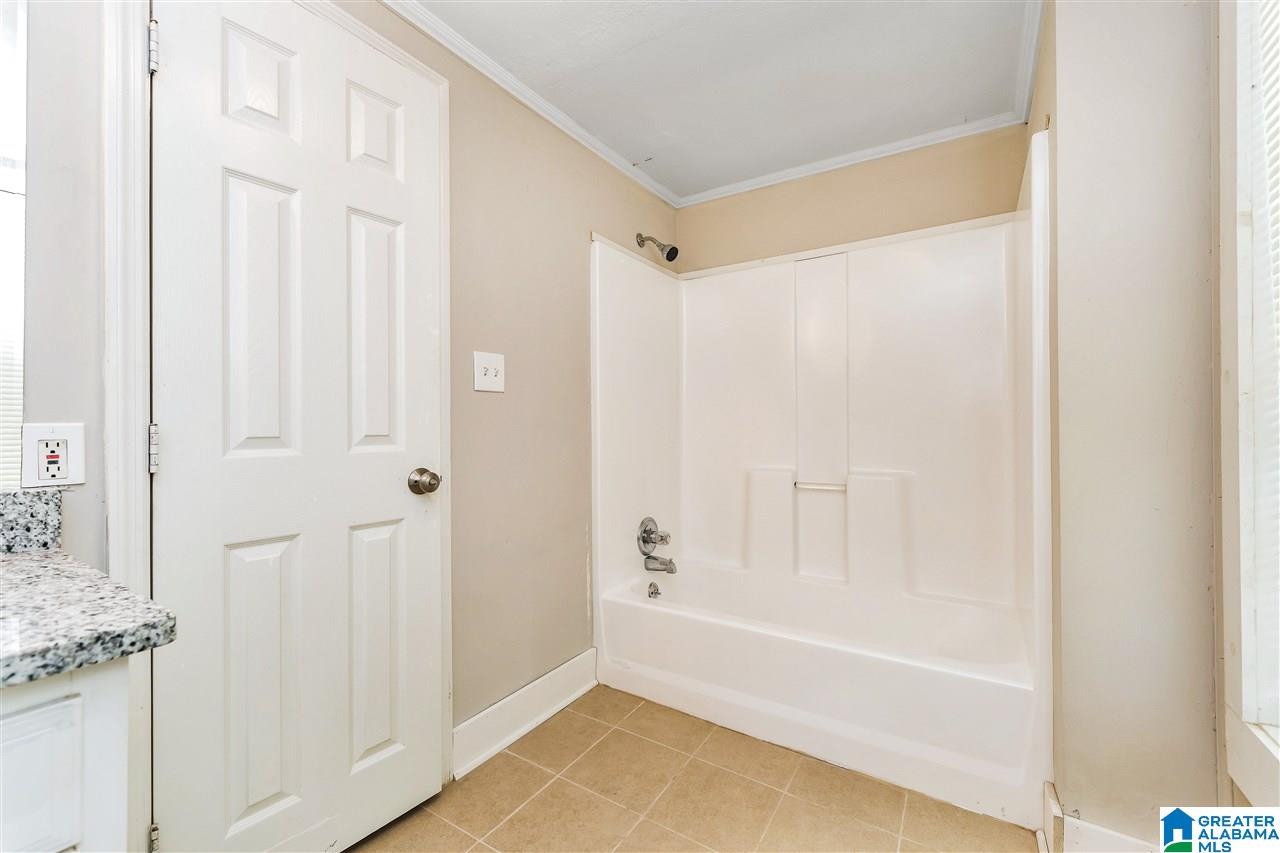 381 Southview Road Sylacauga, AL 35150 - Photo 6 of 9 Gallery Image 6