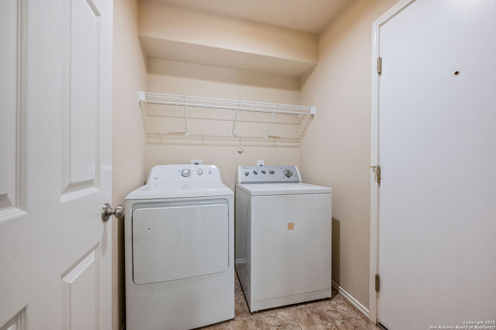 4030 Bear Oak Path San Antonio, TX 78223 - Photo 13 of 31 a utility room with dryer and washer
