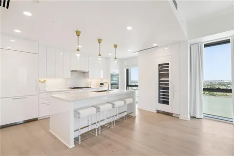 $3,900,000 | 2 Canal Street, Unit 2308, New Orleans, LA 70130