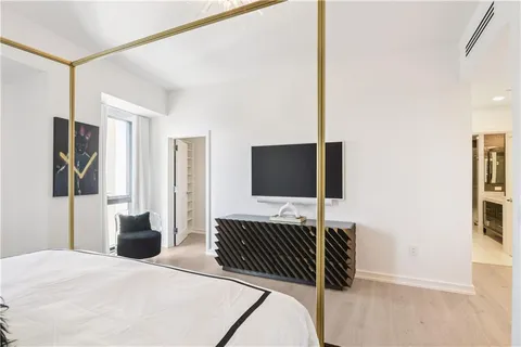 $3,900,000 | 2 Canal Street, Unit 2308, New Orleans, LA 70130
