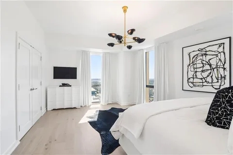 $3,900,000 | 2 Canal Street, Unit 2308, New Orleans, LA 70130