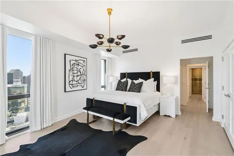 $3,900,000 | 2 Canal Street, Unit 2308, New Orleans, LA 70130