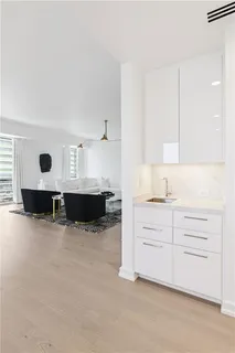 $3,900,000 | 2 Canal Street, Unit 2308, New Orleans, LA 70130