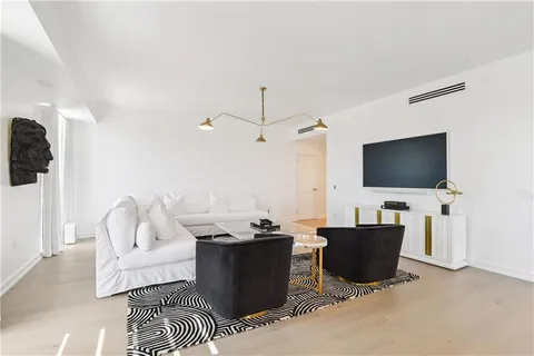 $3,900,000 | 2 Canal Street, Unit 2308, New Orleans, LA 70130