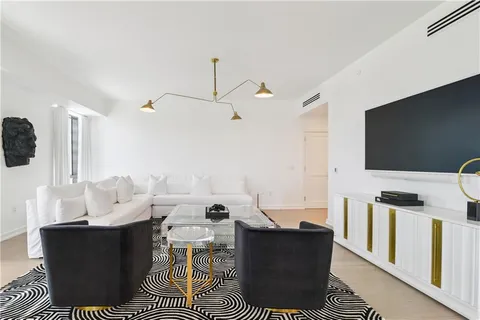 $3,900,000 | 2 Canal Street, Unit 2308, New Orleans, LA 70130